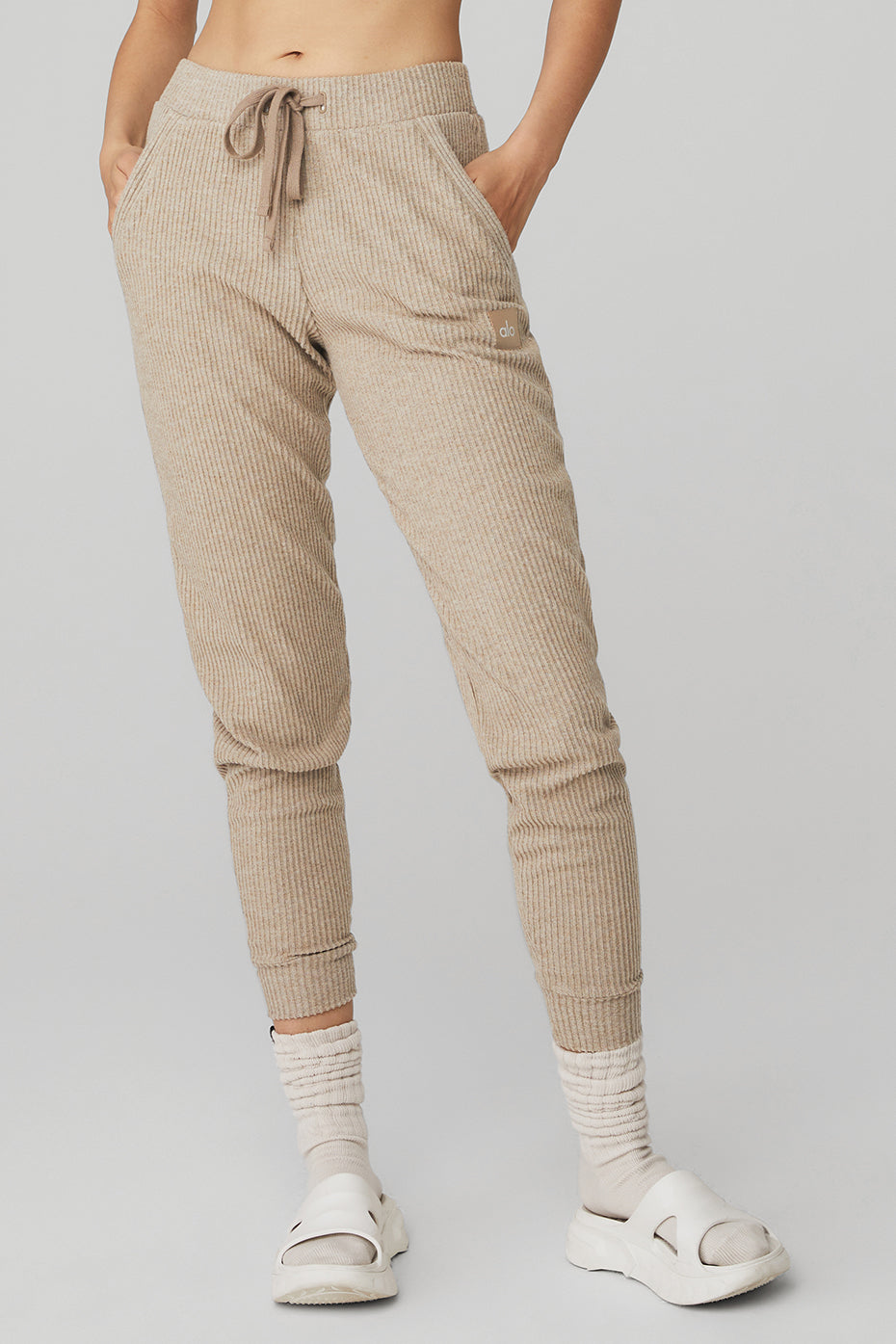 Beige Women's Alo Yoga Muse Sweatpants | XFT-572839