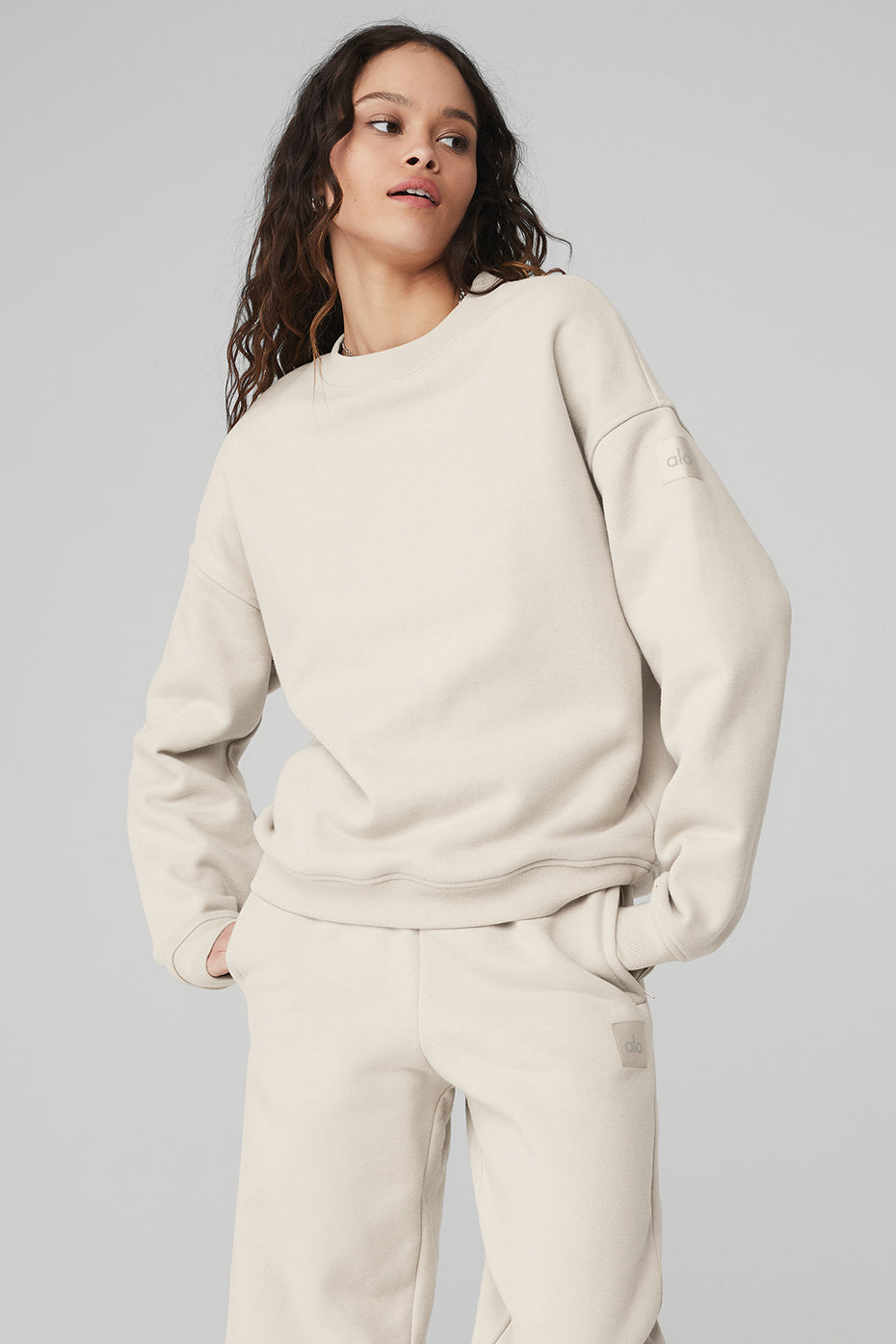 Beige Women's Alo Yoga Renown Heavy Weight Crew Neck Pullover Sweatshirts | IAO-589670