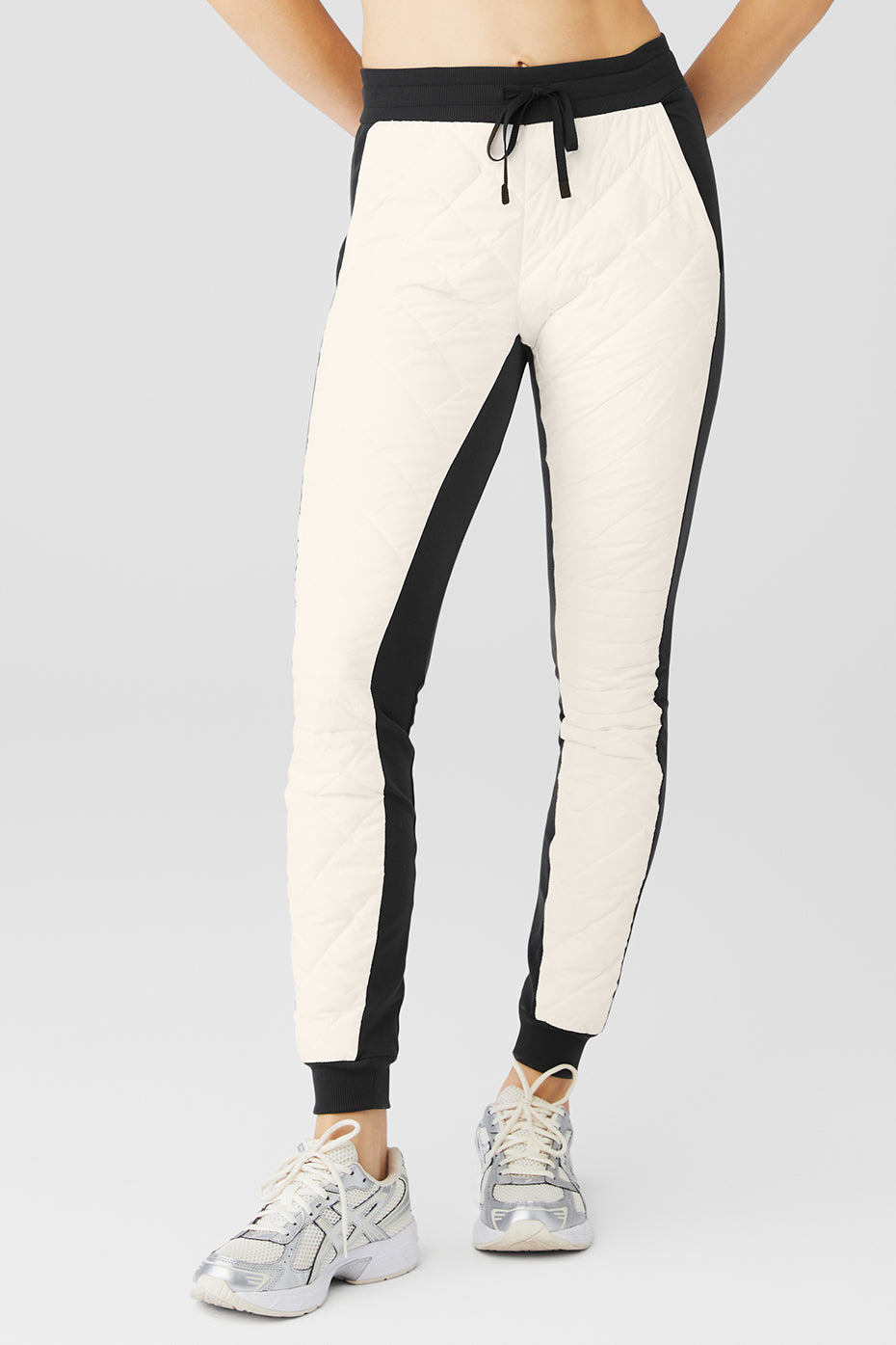 Black / White Women's Alo Yoga Airbrush Winter Warm High-Waist Moto Puffer Pants | OYE-280534