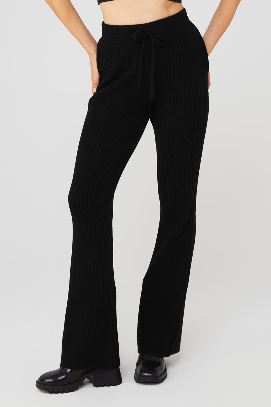 Black Women's Alo Yoga Cashmere Ribbed High-Waist Winter Dream Flare Sweatpants | KBN-701863