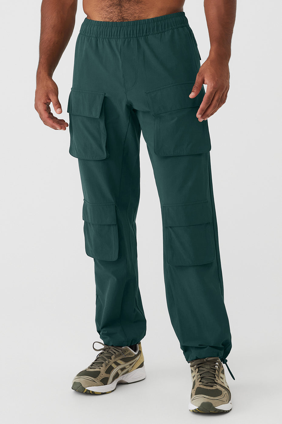 Green Men's Alo Yoga Cargo Venture Pants | UGC-281630